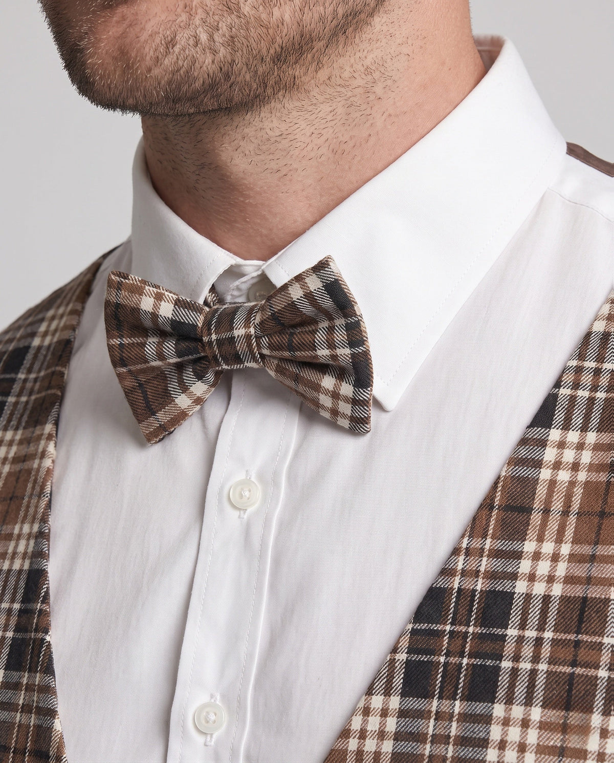 Men's vintage gentleman Halloween costume with brown plaid vest, bow tie and newsboy cap - view 2