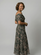 Formal floral mesh evening dress with crossover V-neckline, ruched waist and flowing maxi skirt - view 7