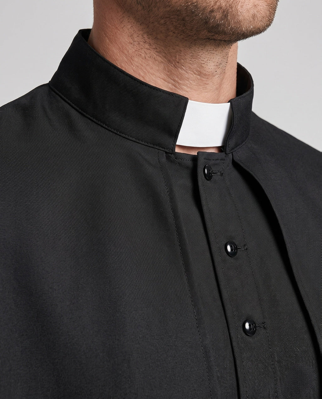 Men's black priest Halloween costume robe with white collar tab and cross pendant - view 2