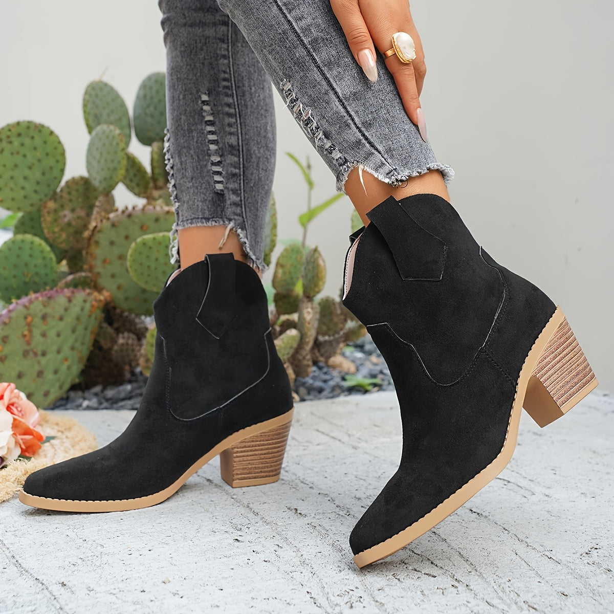 Juniper Western Chelsea Ankle Boots - view 4