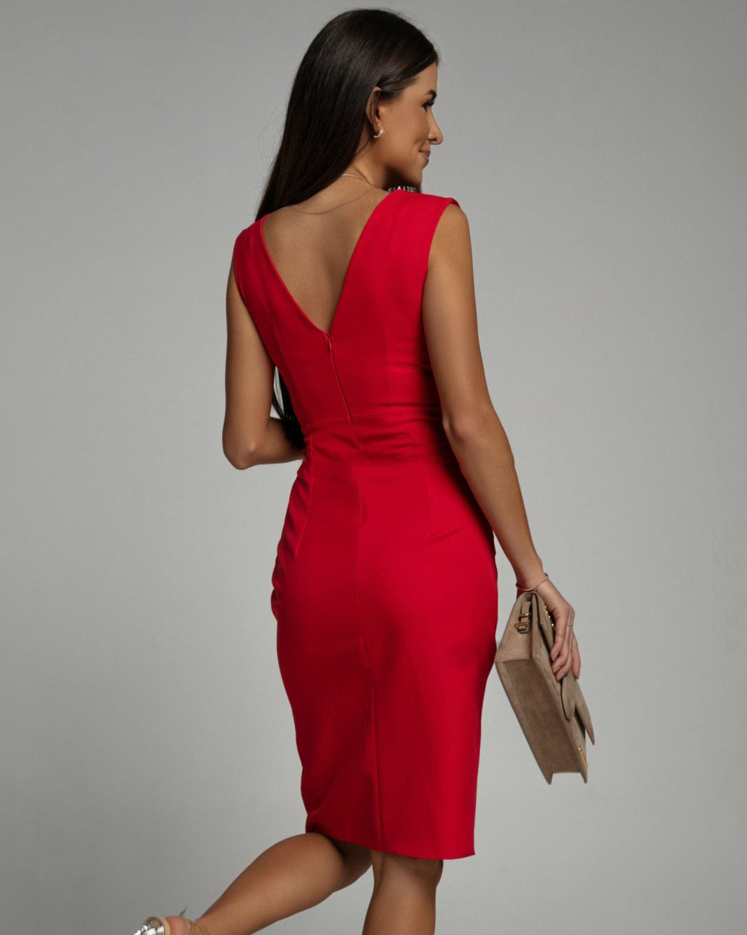 Sleeveless pleated V-neck bodycon cocktail midi dress with ruched waist and side slit - view 9