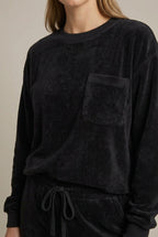 Women's textured jogger set with pocket crew neck sweatshirt and cuffed drawstring joggers - view 2